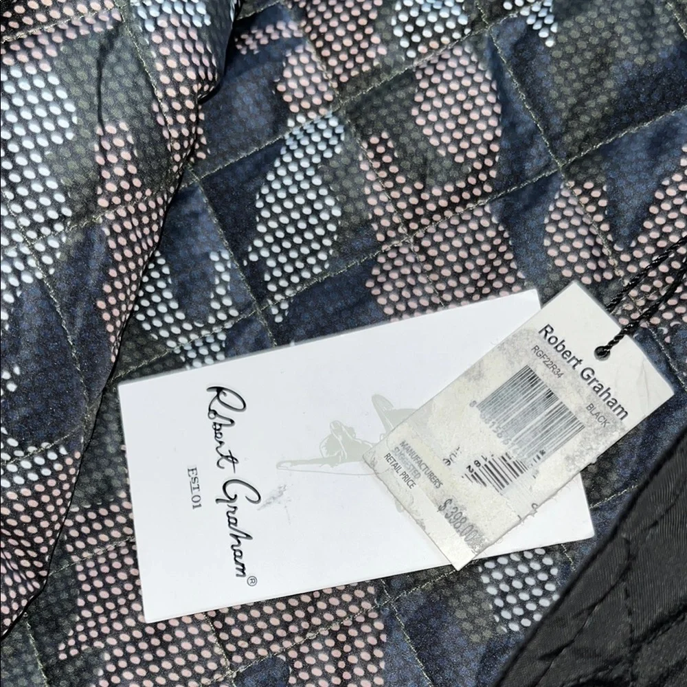 Men's Black Quilted Jacket Robert graham
Used 
Priced drop plus free shipping - Picture 3 of 4